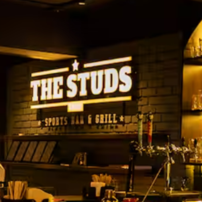 Fresh tap beer served at The Studs sports bar in India